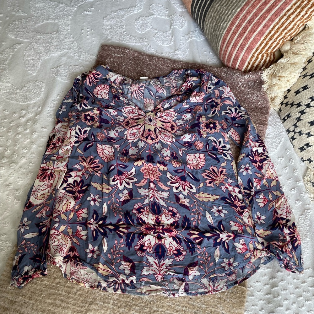 GAP Beautiful Long Sleeve Top